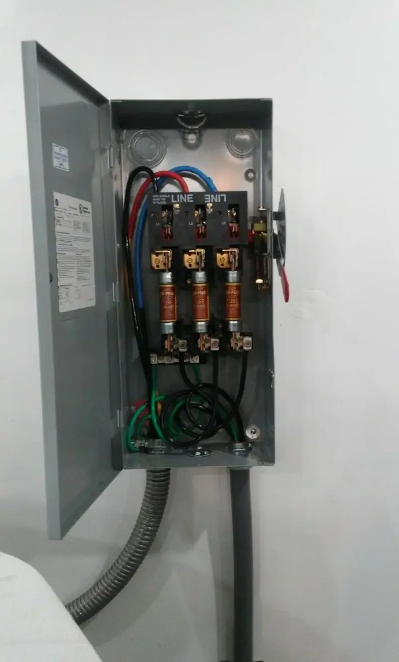 Three-phase disconnect switch installed for Electrical Wiring & Rewiring in Holland